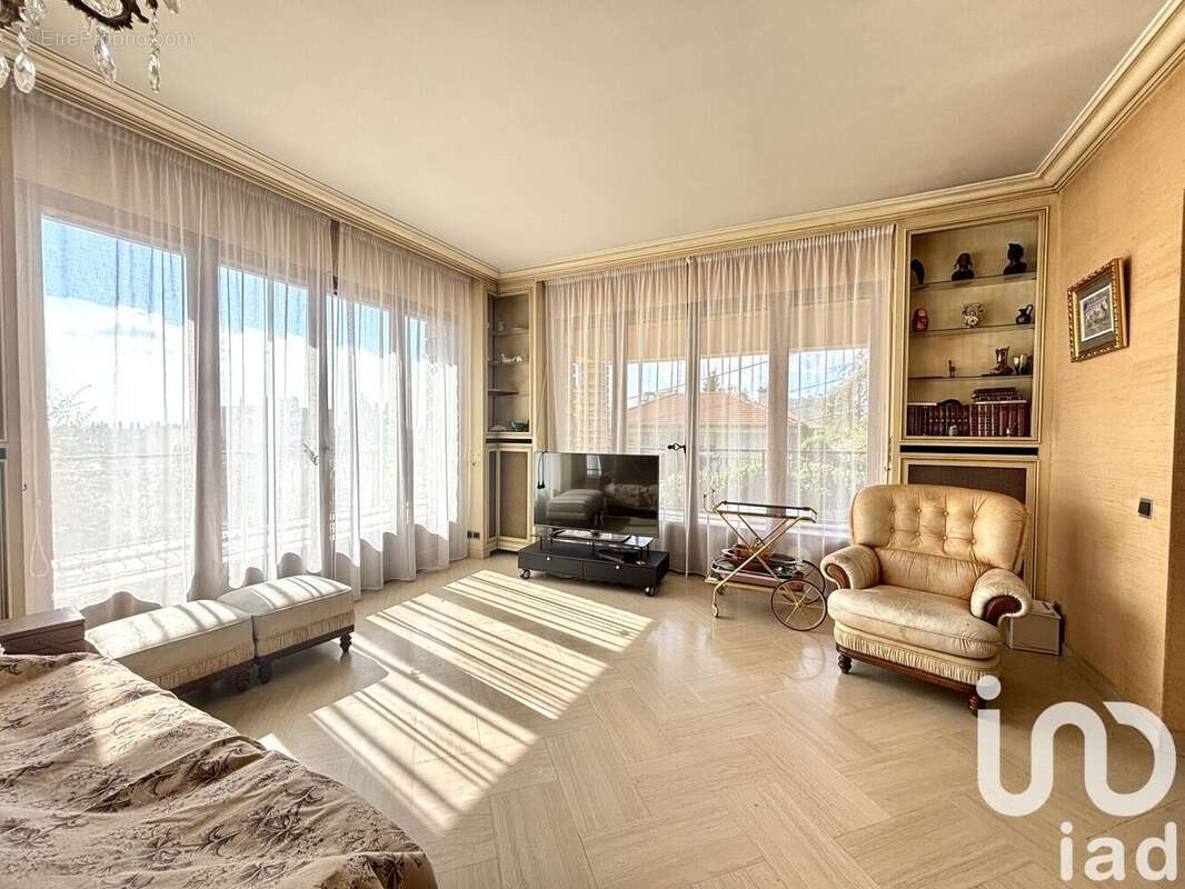 Photo 9 - Maison à CHAMPAGNE-AU-MONT-D&#039;OR