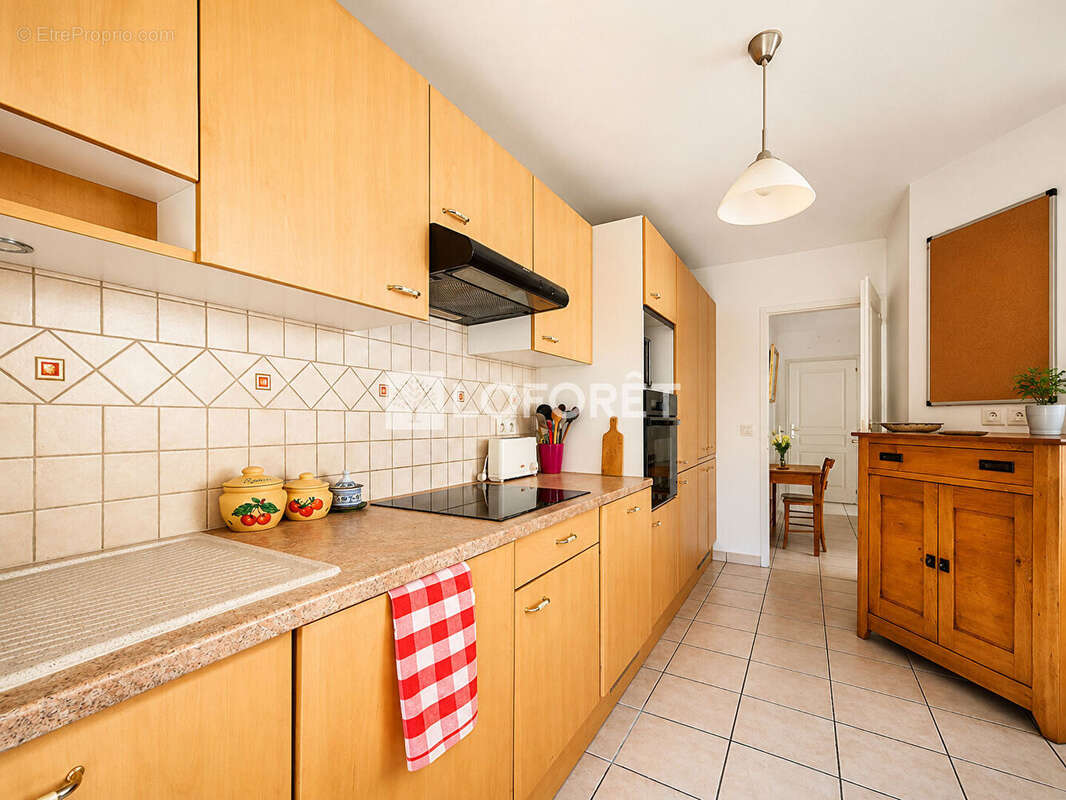 Challes-les-Eaux - Appartement T4 avec garage double, ascenseur et toutes commodités à pied - photo 5