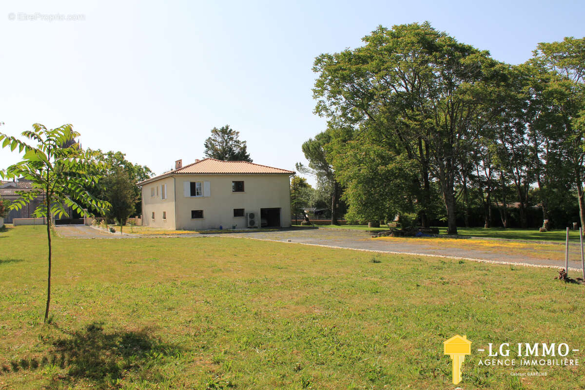 Maison à SAINT-FORT-SUR-GIRONDE