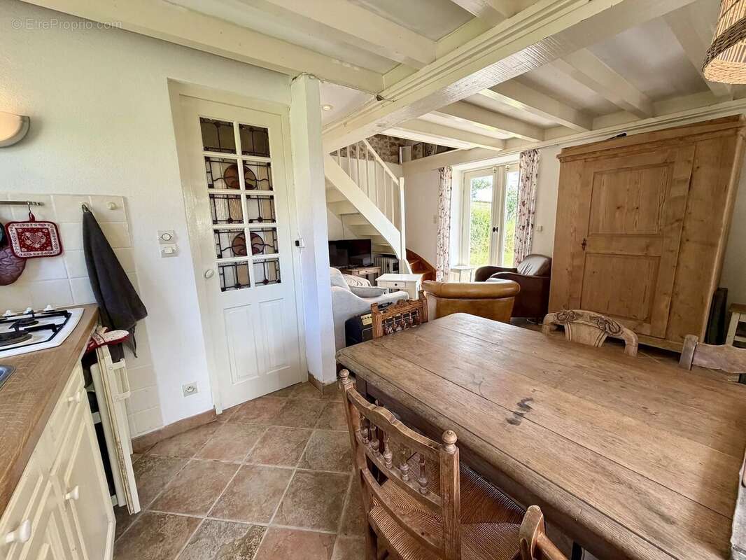 Maison à CHARBONNAT