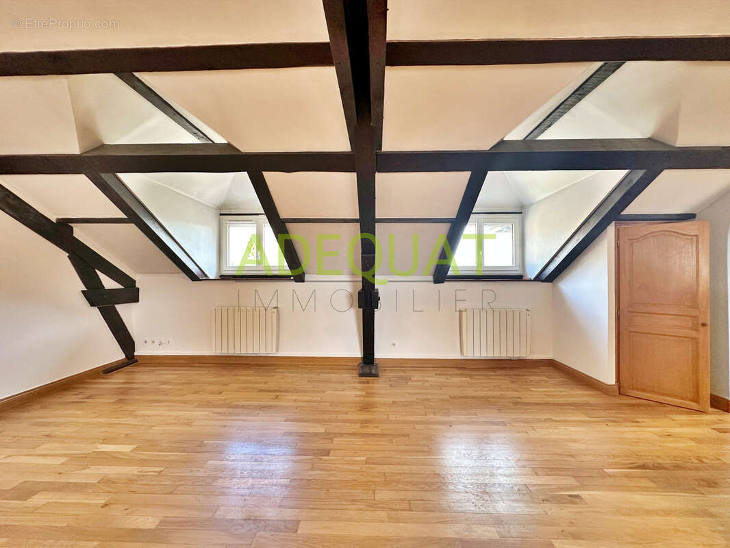 Appartement à SAINT-CLAIR-DE-LA-TOUR