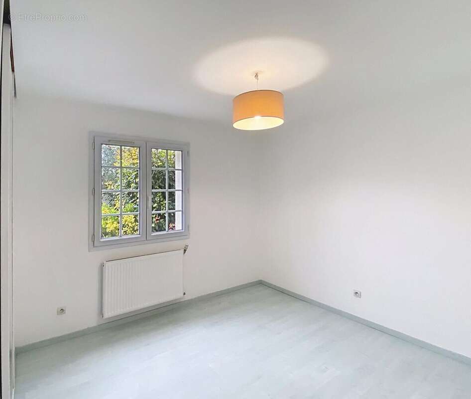 Photo 6 - Maison à LE HAILLAN