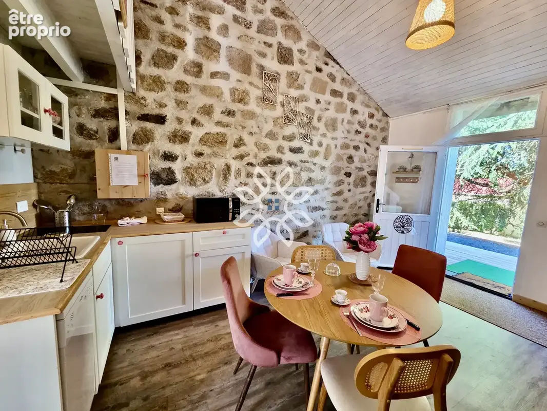 Ensemble touristique de charme   12 gîtes   84 couchages   Proche La Chaise-Dieu - photo 3