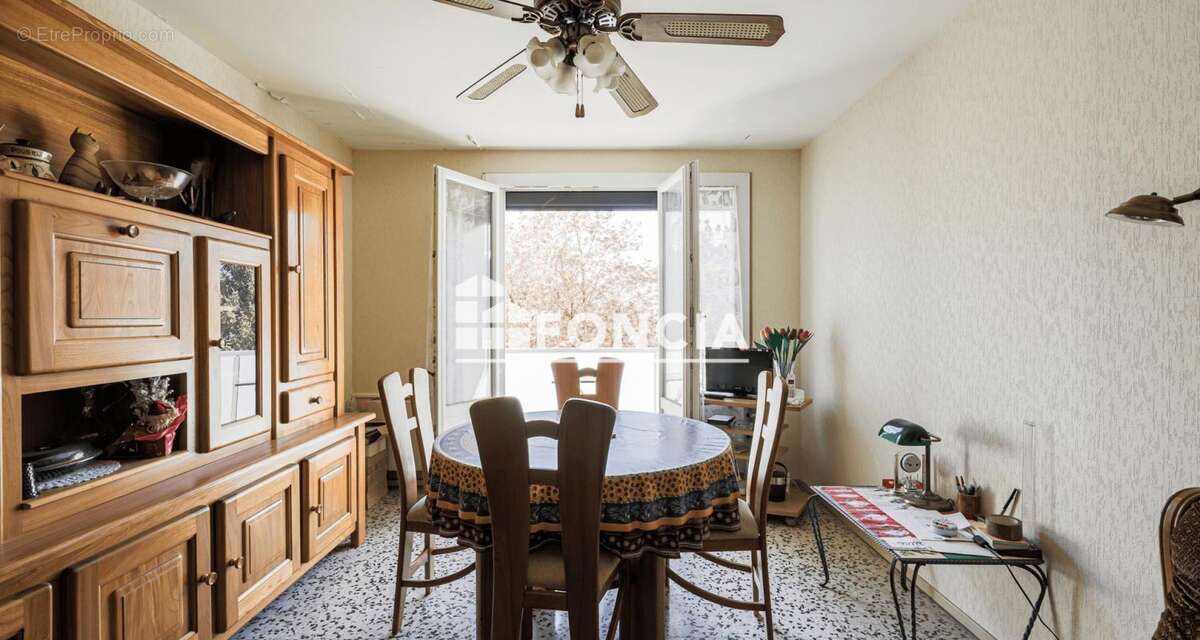 Appartement à SAINT-MARTIN-D'HERES