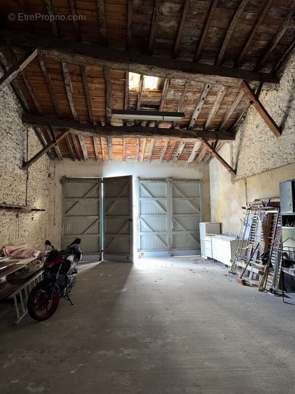 Parking à LA REOLE