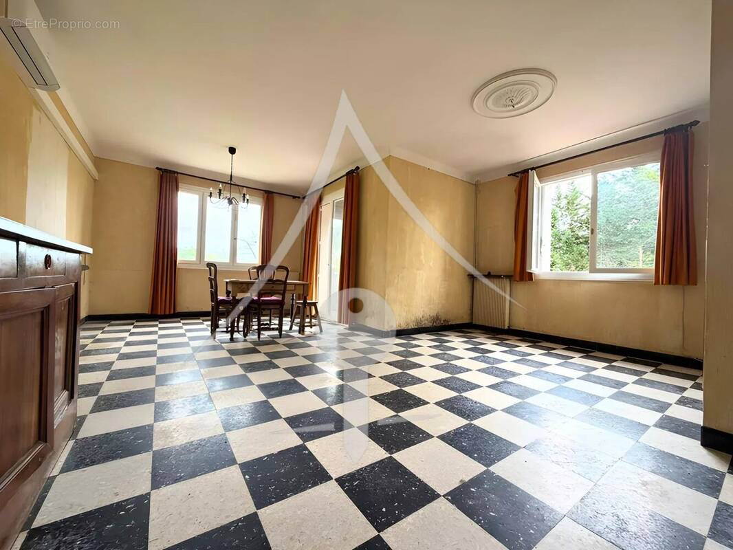 Maison à SAINT-SULPICE-SUR-LEZE