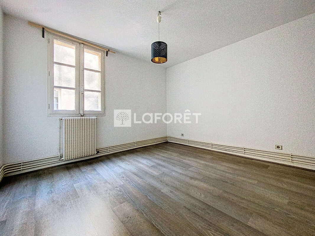 T3 de 87 m² Bordeaux centre - photo 3