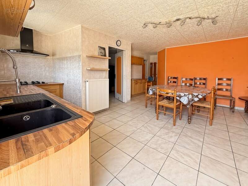 Dept de la Vienne (86) A vendre Propriété à vendre 5 pièces SERIGNY (86) - photo 5