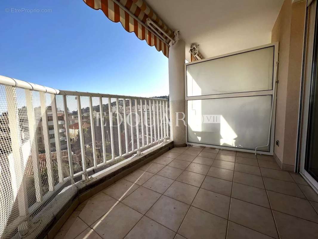Appartement à ROQUEBRUNE-CAP-MARTIN
