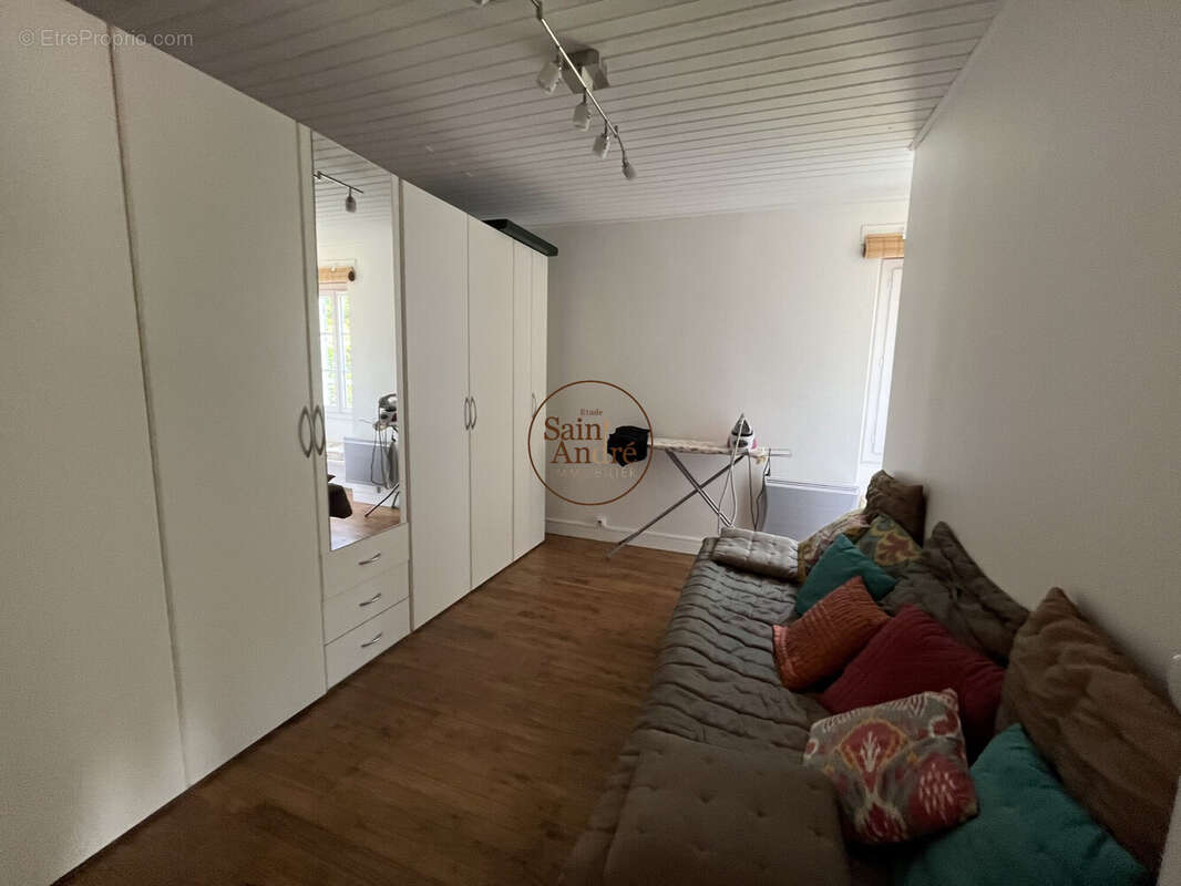 Maison 130 m² à Vouzan  - photo 9