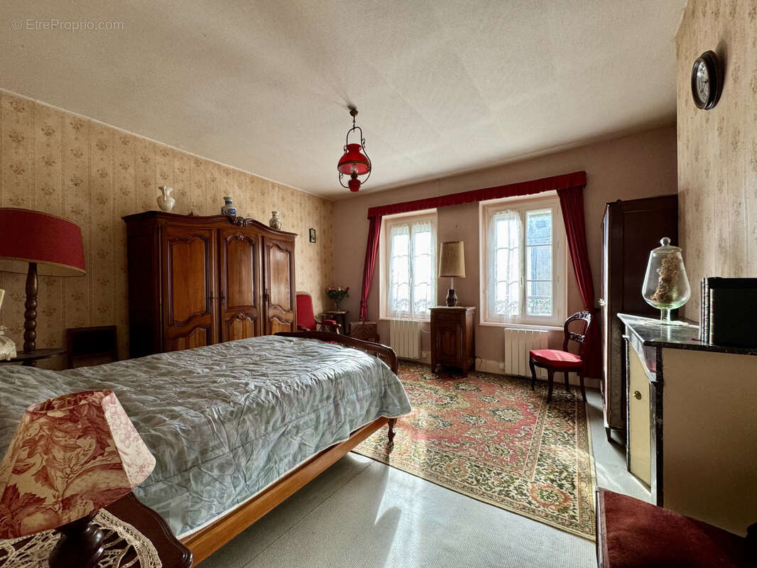 Maison à LA CHARITE-SUR-LOIRE