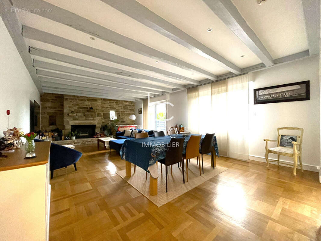 Maison à PLOEREN