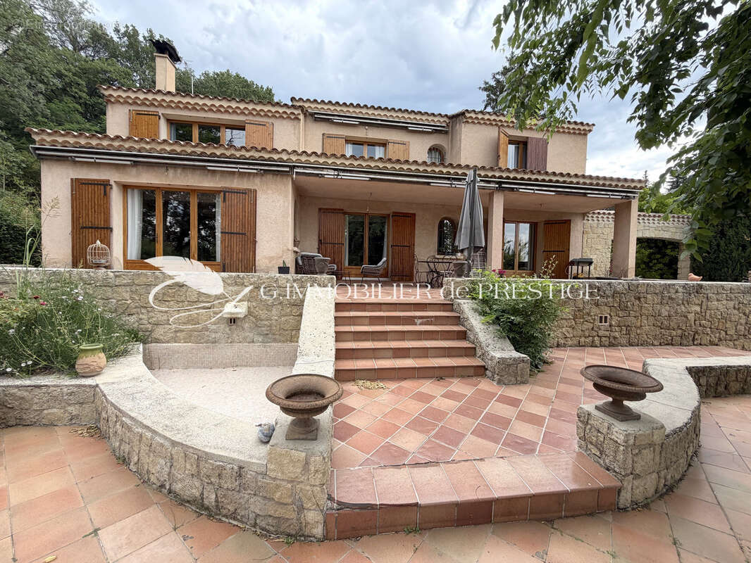Maison à LORIOL-DU-COMTAT