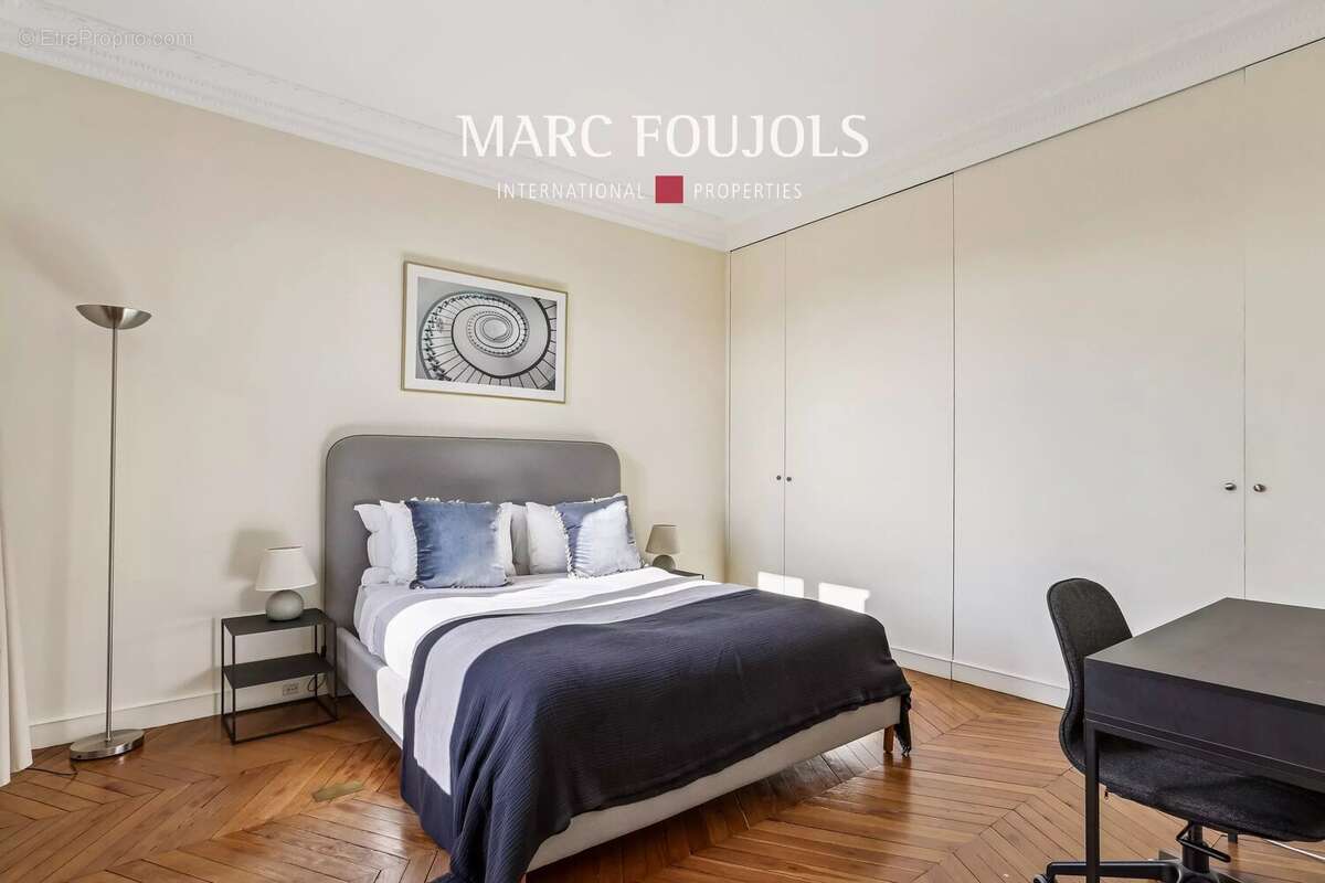 Appartement à PARIS-6E