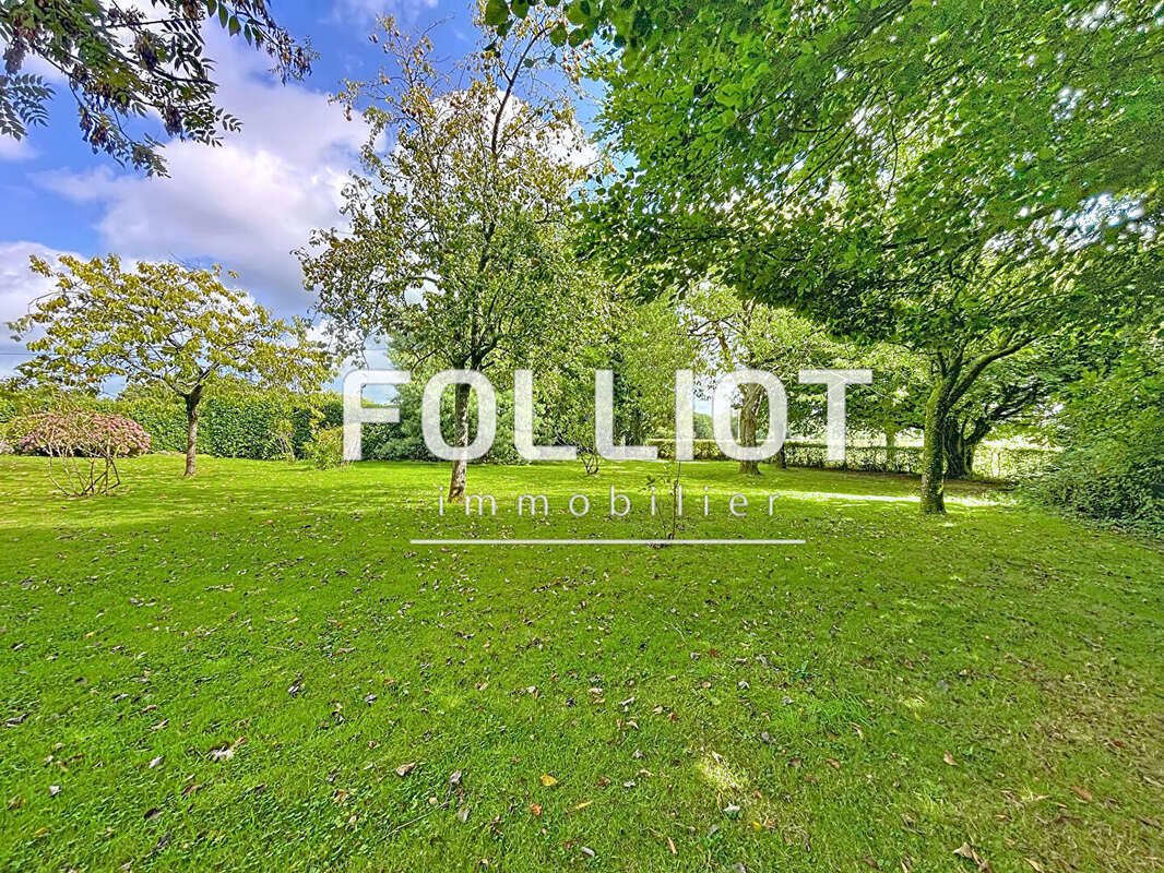 Maison à SAINT-DENIS-LE-GAST