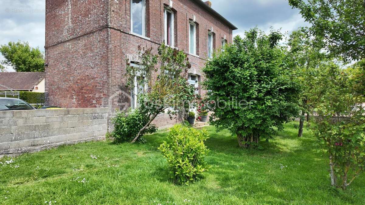 Maison à LA HAYE-DU-THEIL