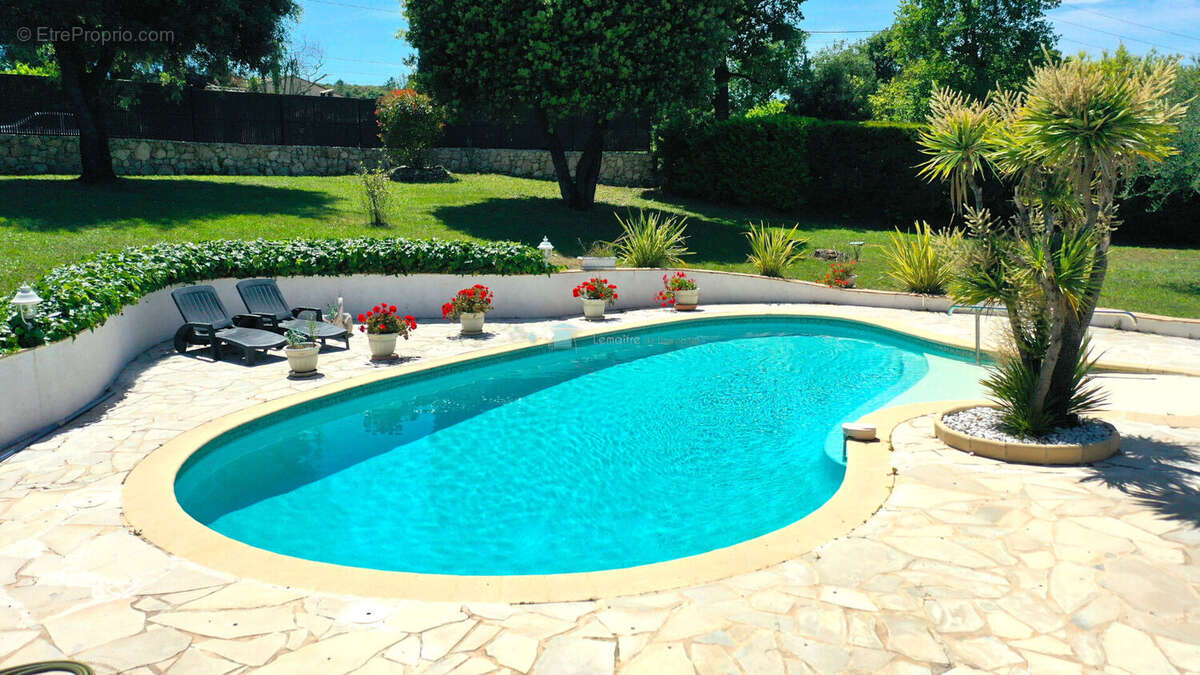 Villa peymeinade 177 m² avec piscine et jardin 2230 m² - photo 12