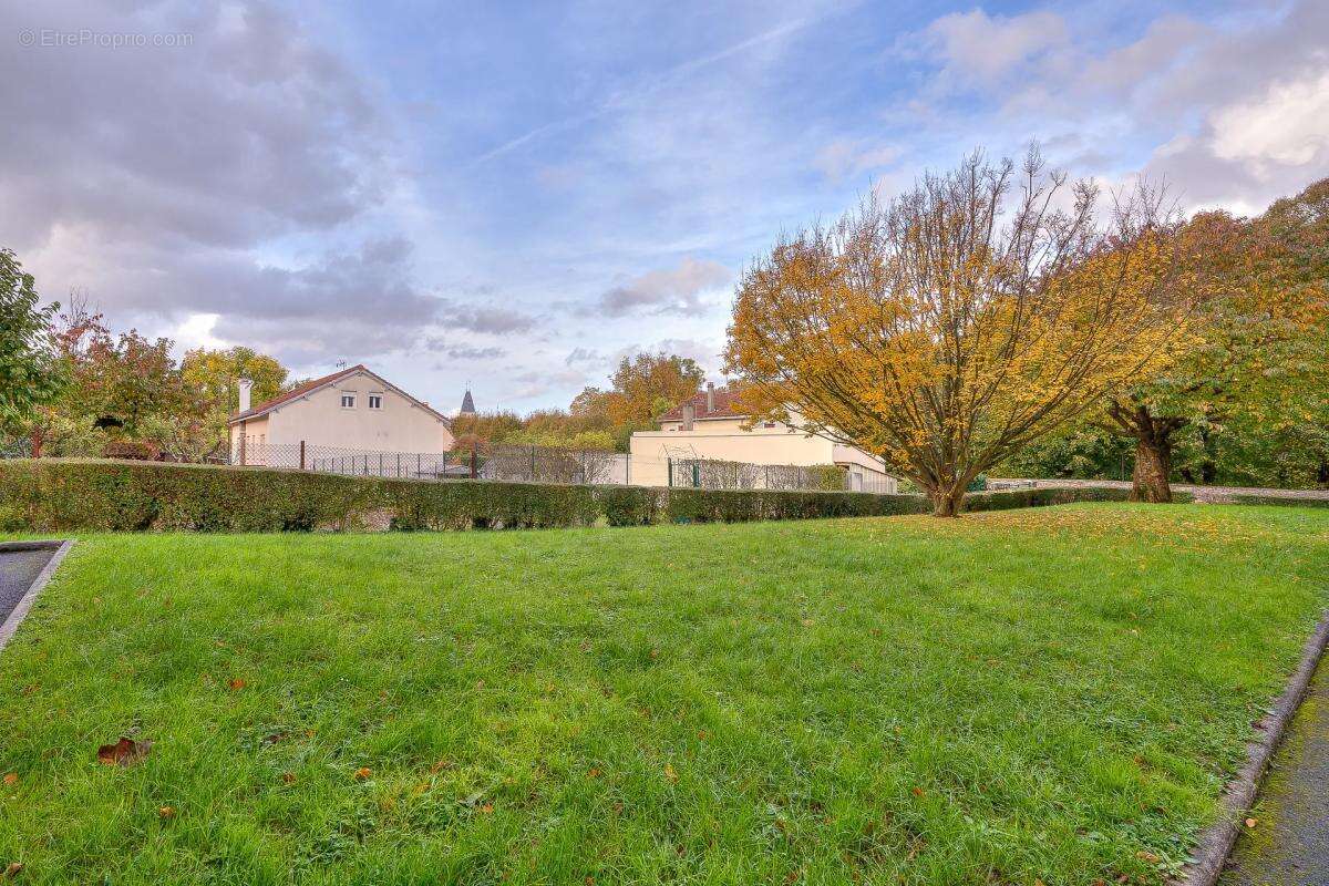 Appartement à THIAIS