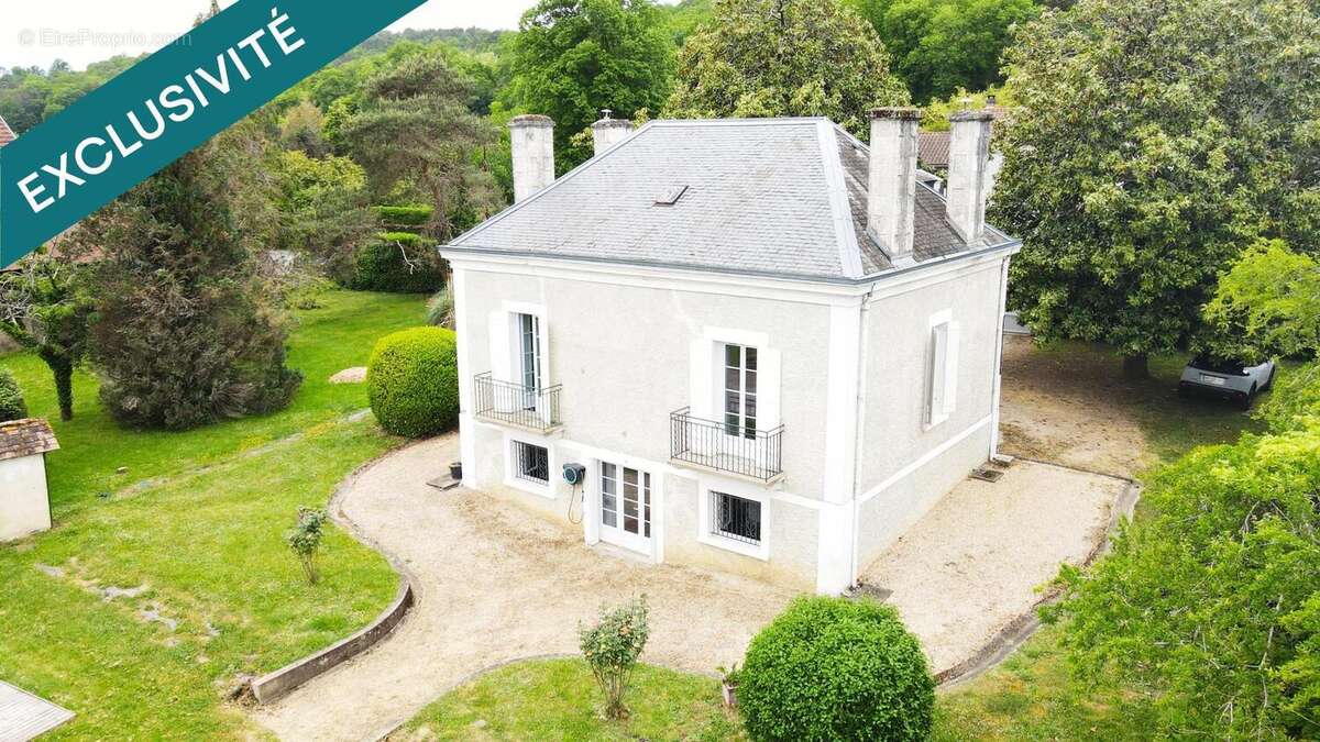 Photo 2 - Maison à ANTONNE-ET-TRIGONANT