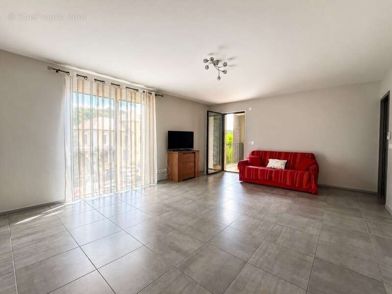 Frangy - appartement t2 lumineux avec terrasse et parking privatif en sous-sol - photo 3