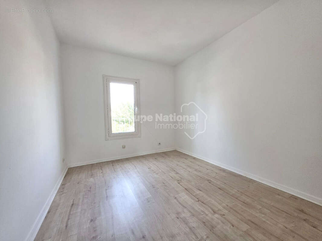 Maison à SAINT-CHAMAS