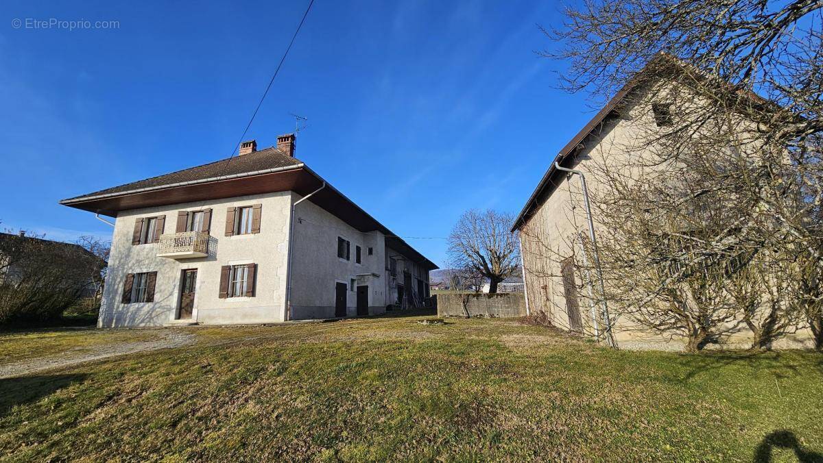 Maison à ALBENS