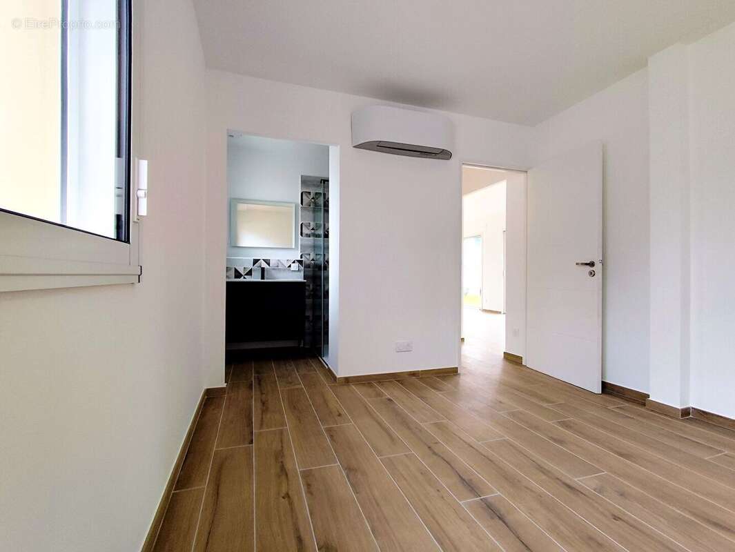 Maison à LE POULIGUEN