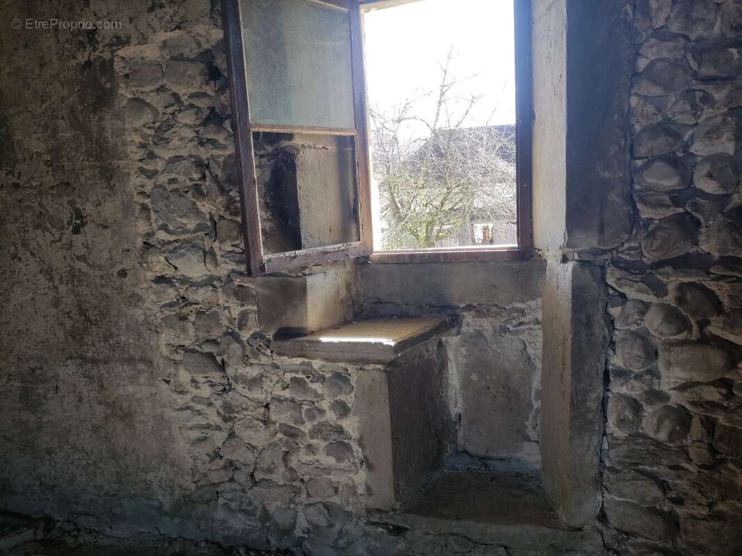 Appartement à SAINT-JEAN-D'AVELANNE