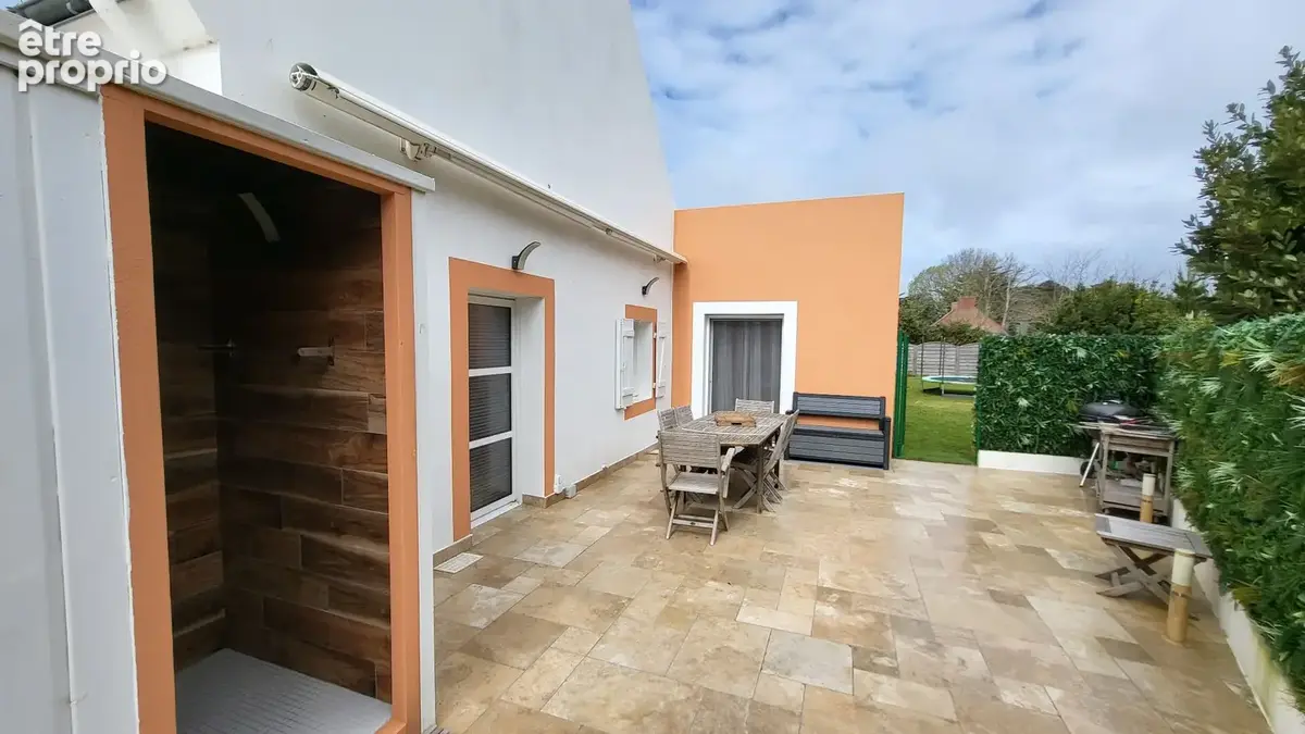 Maison de standing à vendre à Belle-Île-en-Mer, avec cinq chambres et spa extérieur - photo 13