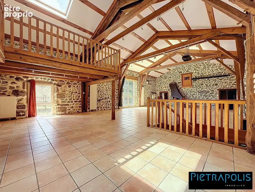 Maison 408 m² à Le Puy-En-Velay  - photo 5