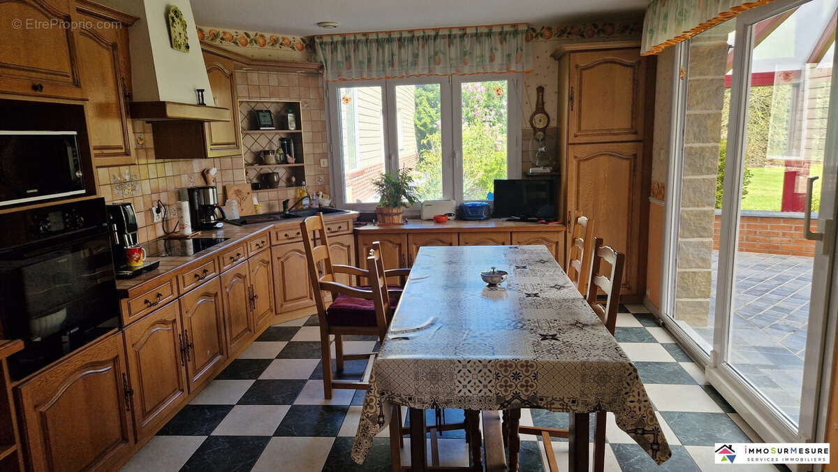 Maison 257 m² à Huclier  - photo 6