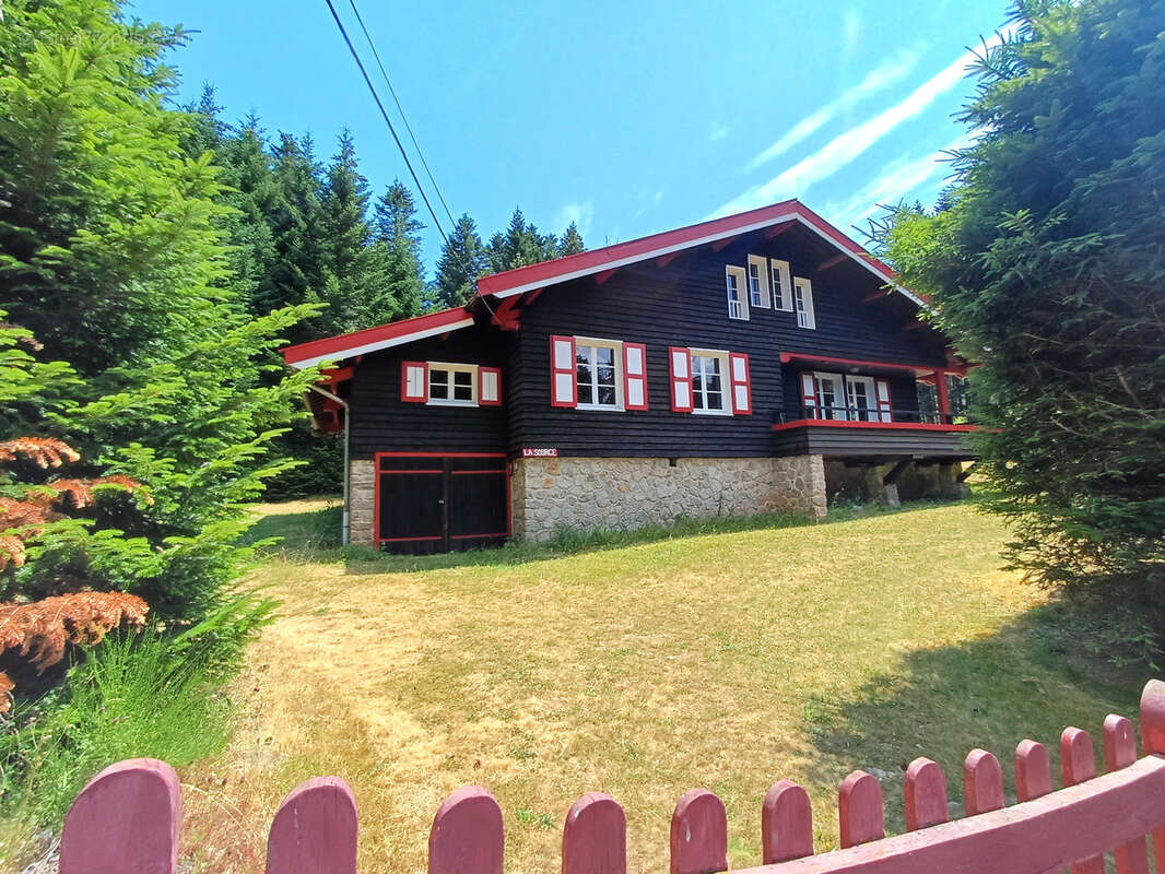 Chalet en bois sur sous sol et terrain attenant boisé - photo 26