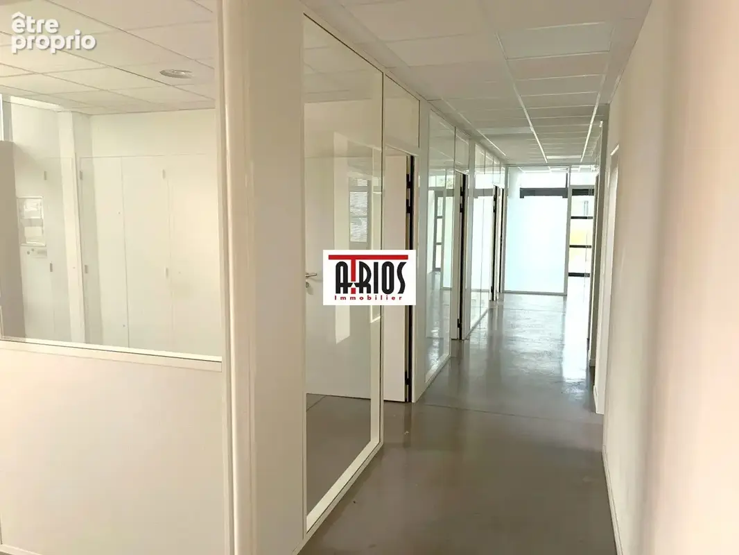 Commerce 290 m² à La Farlede  - photo 7