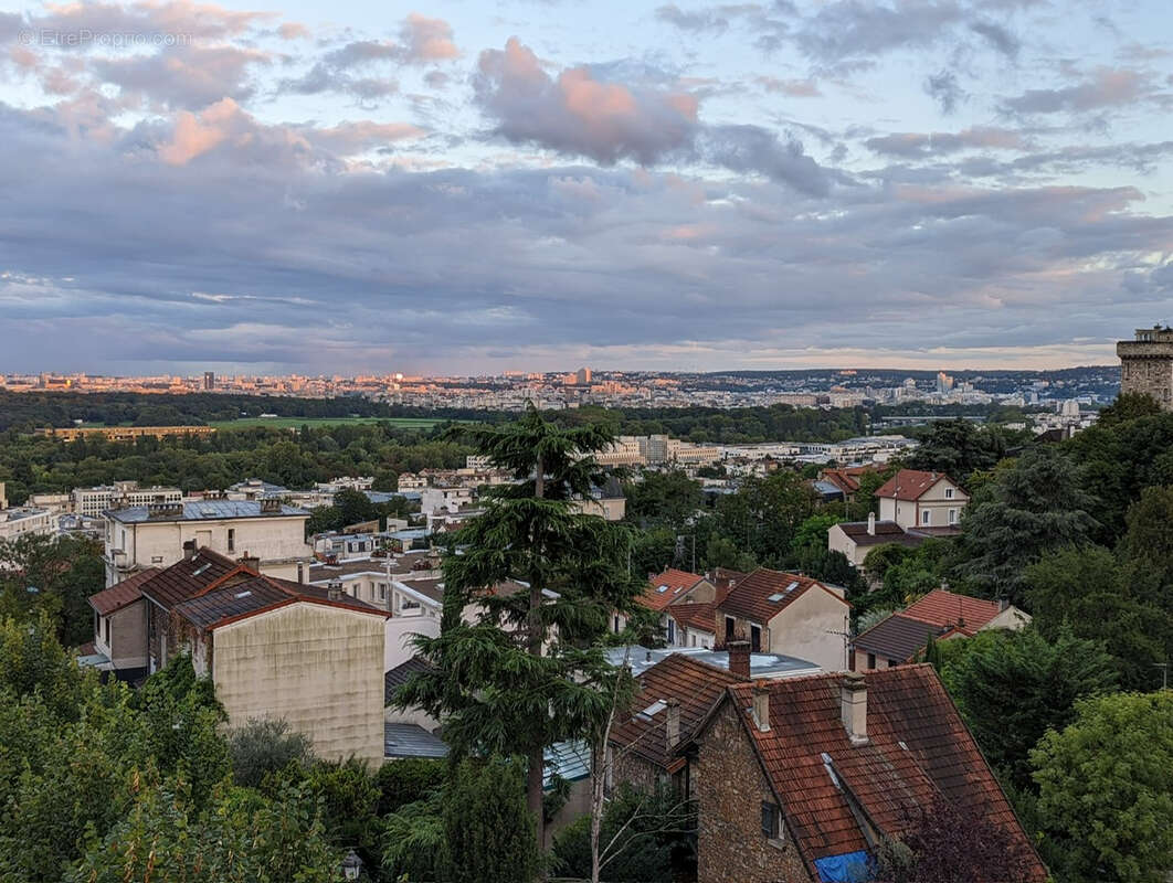 Appartement à SURESNES