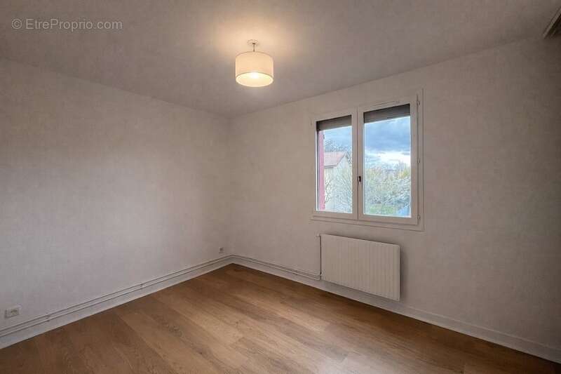 Maison familiale 109 m² avec garage – 4 chambres – Jardin – Garage – Calme - photo 8