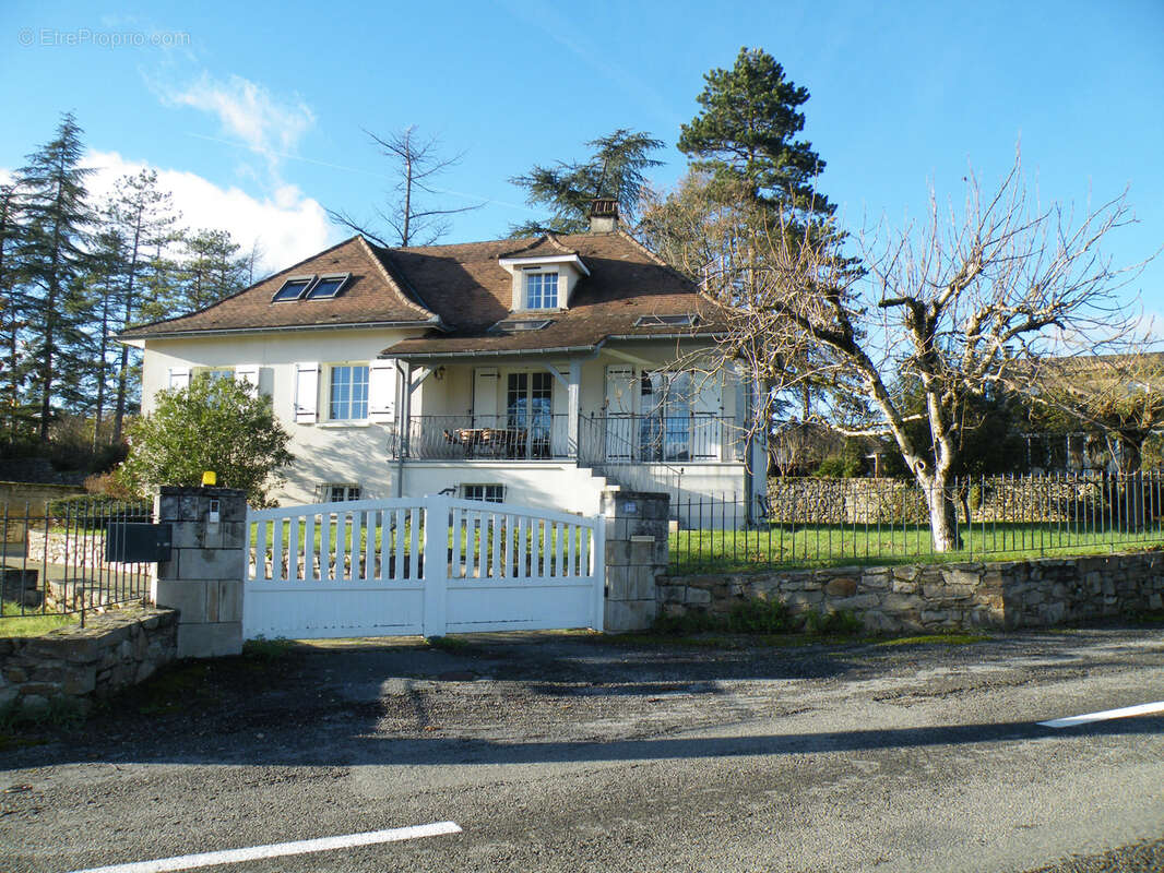Maison à VILLEFRANCHE-DE-ROUERGUE
