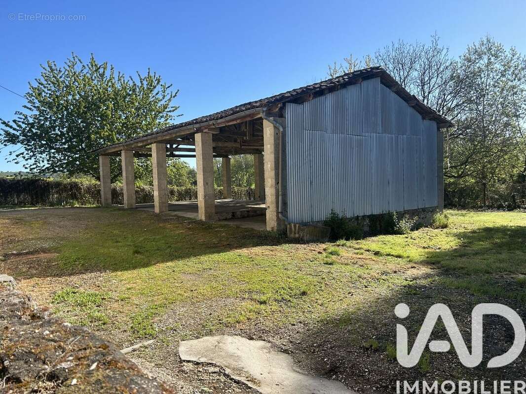 Photo 5 - Maison à MONTMOREAU-SAINT-CYBARD