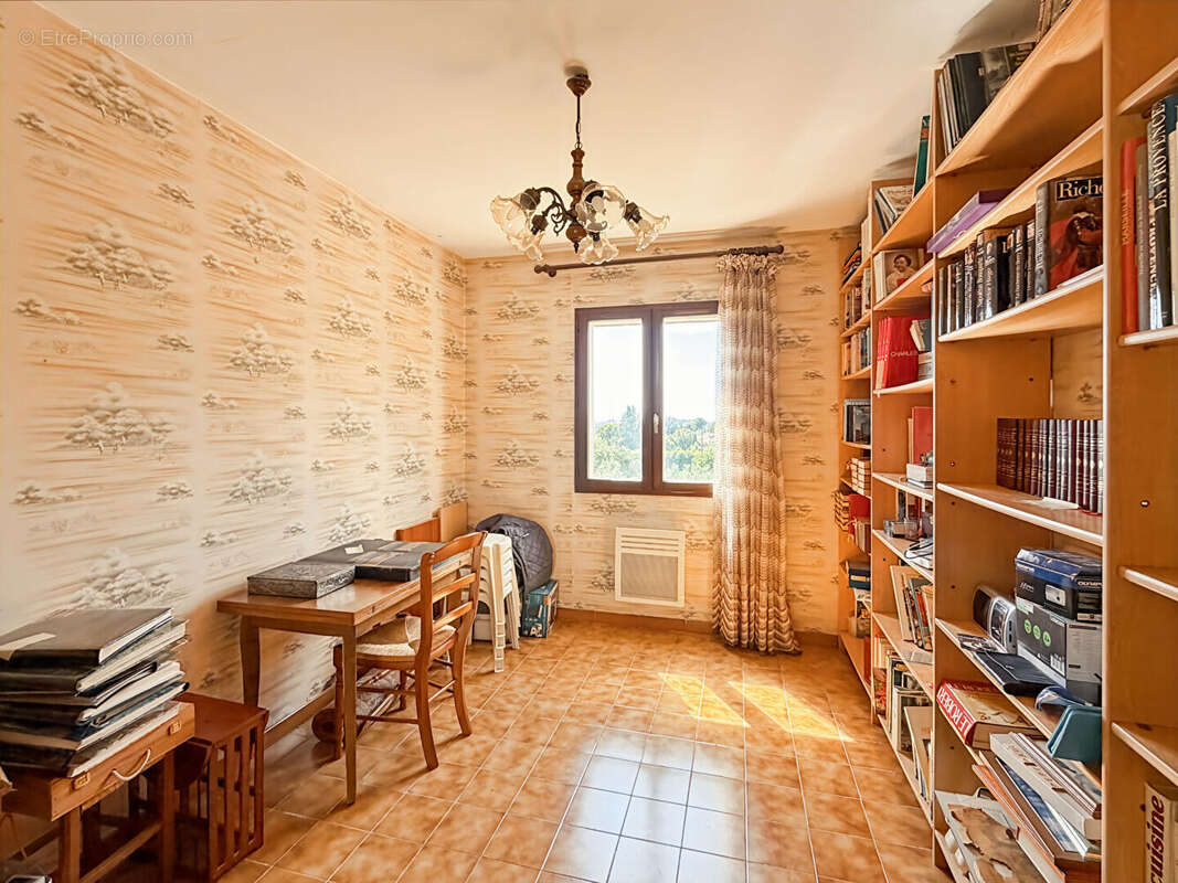 A VENDRE EN EXCLUSIVITÉ Maison T4 de 110 m² sur une belle parcelle de 1015 m² secteur des Aubagnens 13190 Allauch - photo 13