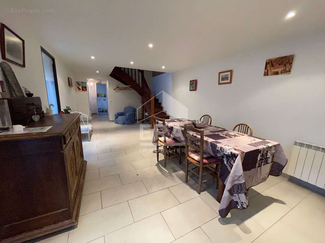 Maison à BAZOCHES-LES-GALLERANDES