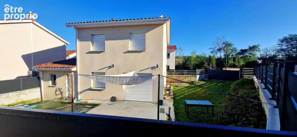 Maison  individuelle recente avec jardin clos et garage - photo 2