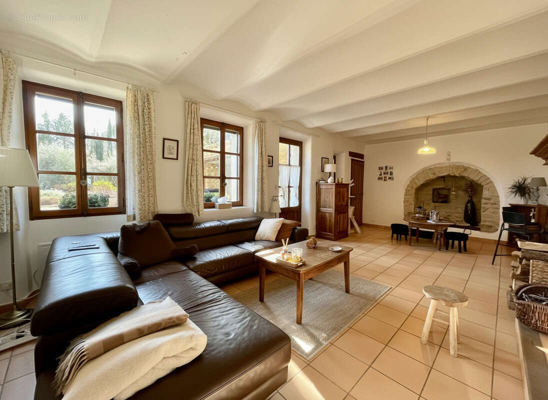 Maison à VAISON-LA-ROMAINE