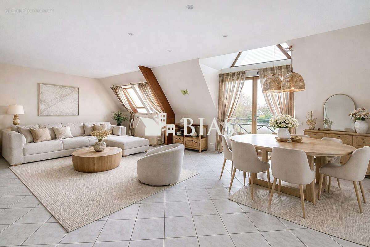 Appartement à BOURG-ACHARD