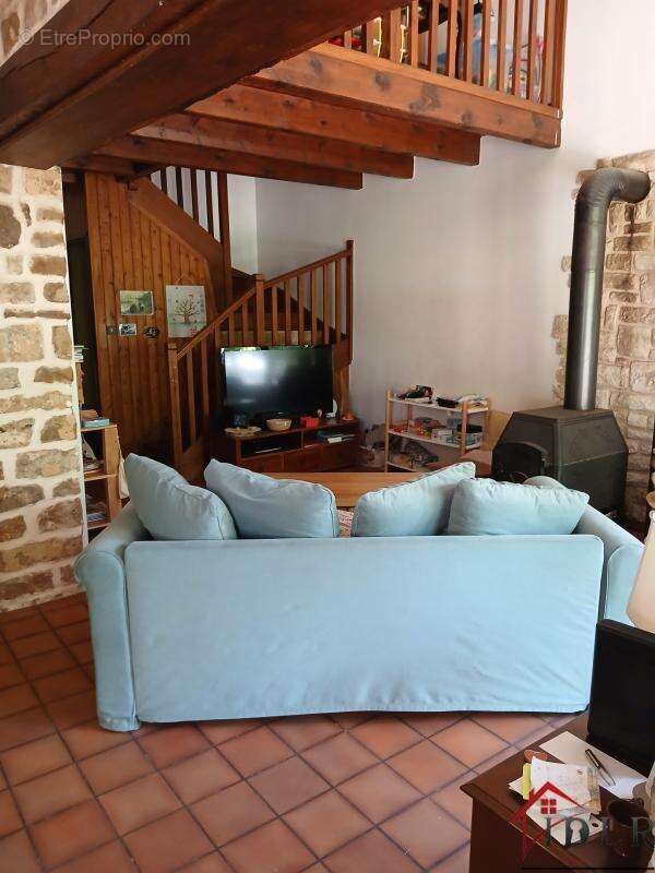 Maison à MONTCHARVOT