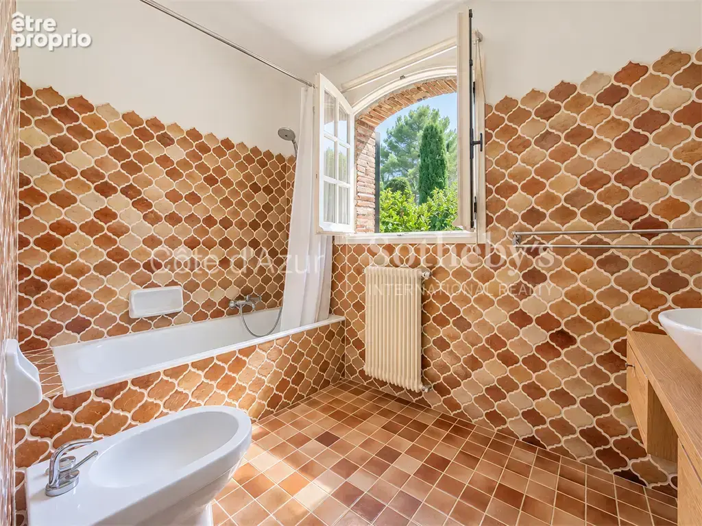 Mouans Sartoux Castelleras, propriété provençale avec piscine et vaste terrain arboré - photo 11