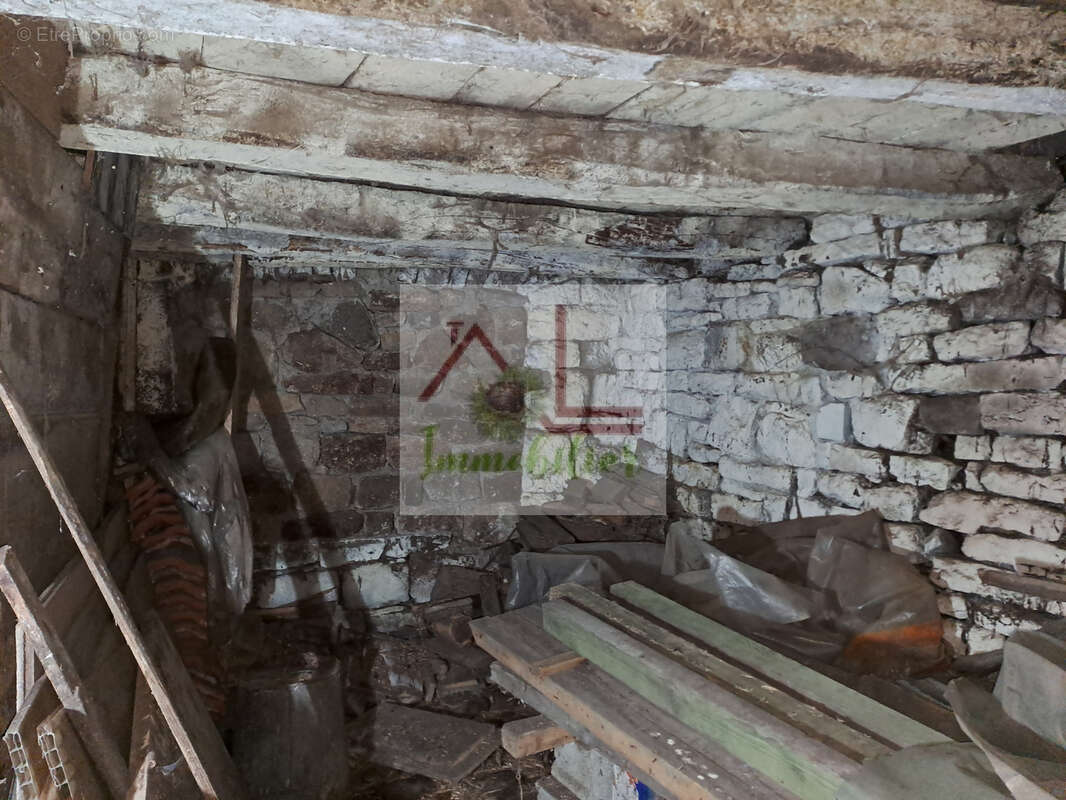 Maison à PREVENCHERES