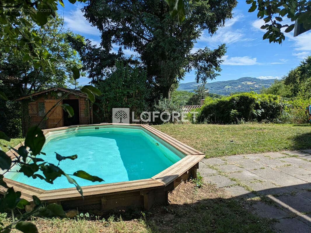Massieux, beaux volumes et vue dégagée - photo 3