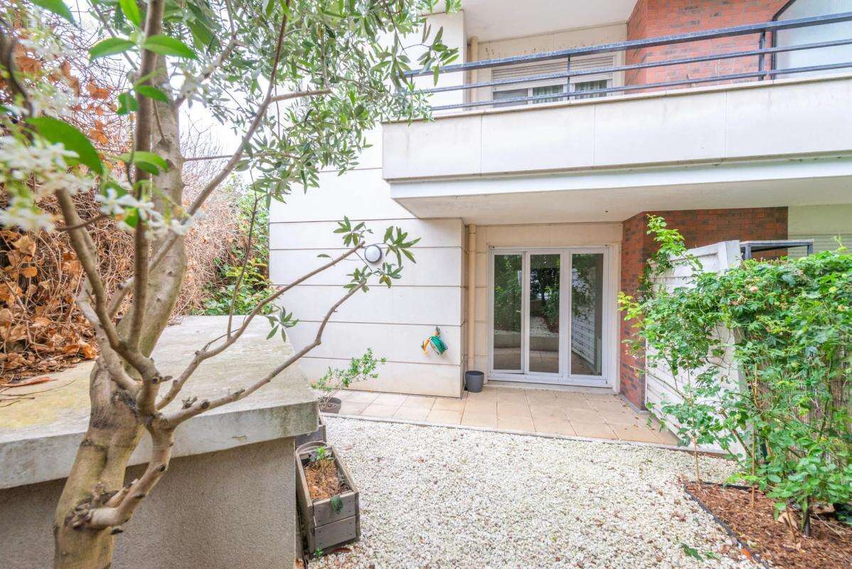 Appartement à SURESNES