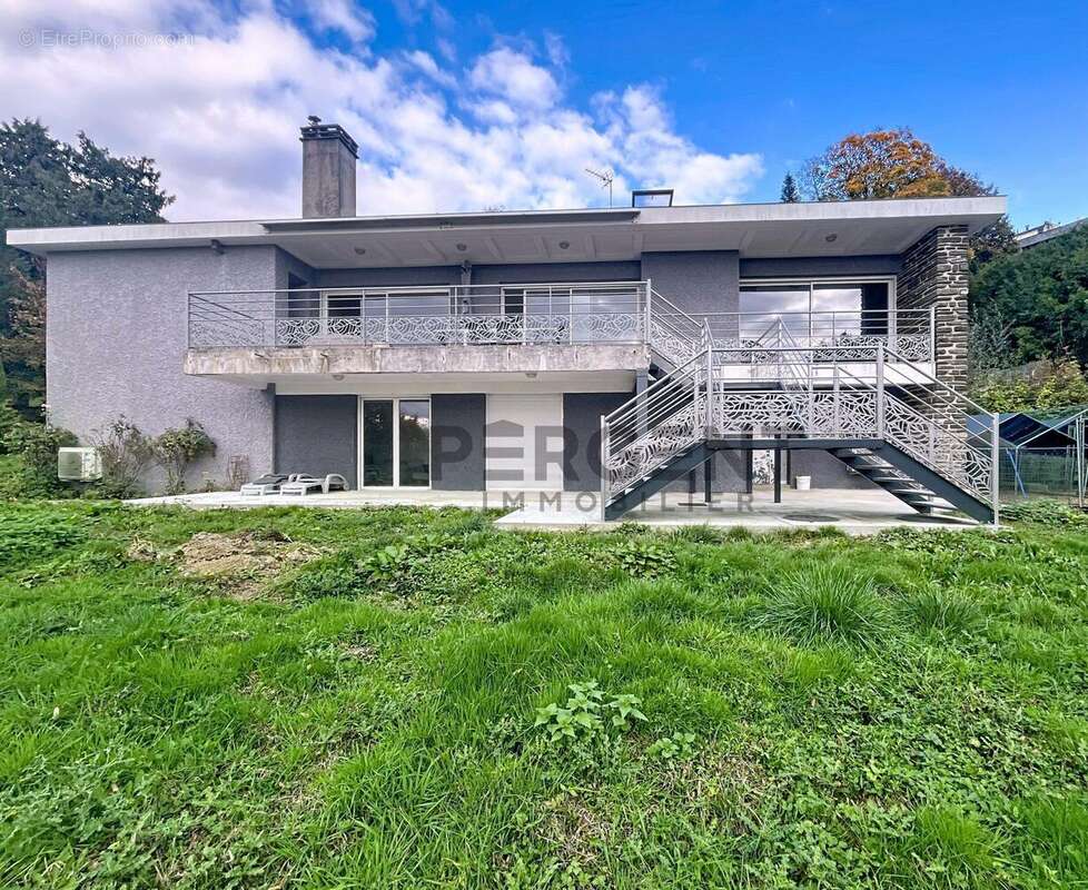 Maison à CHARLEVILLE-MEZIERES