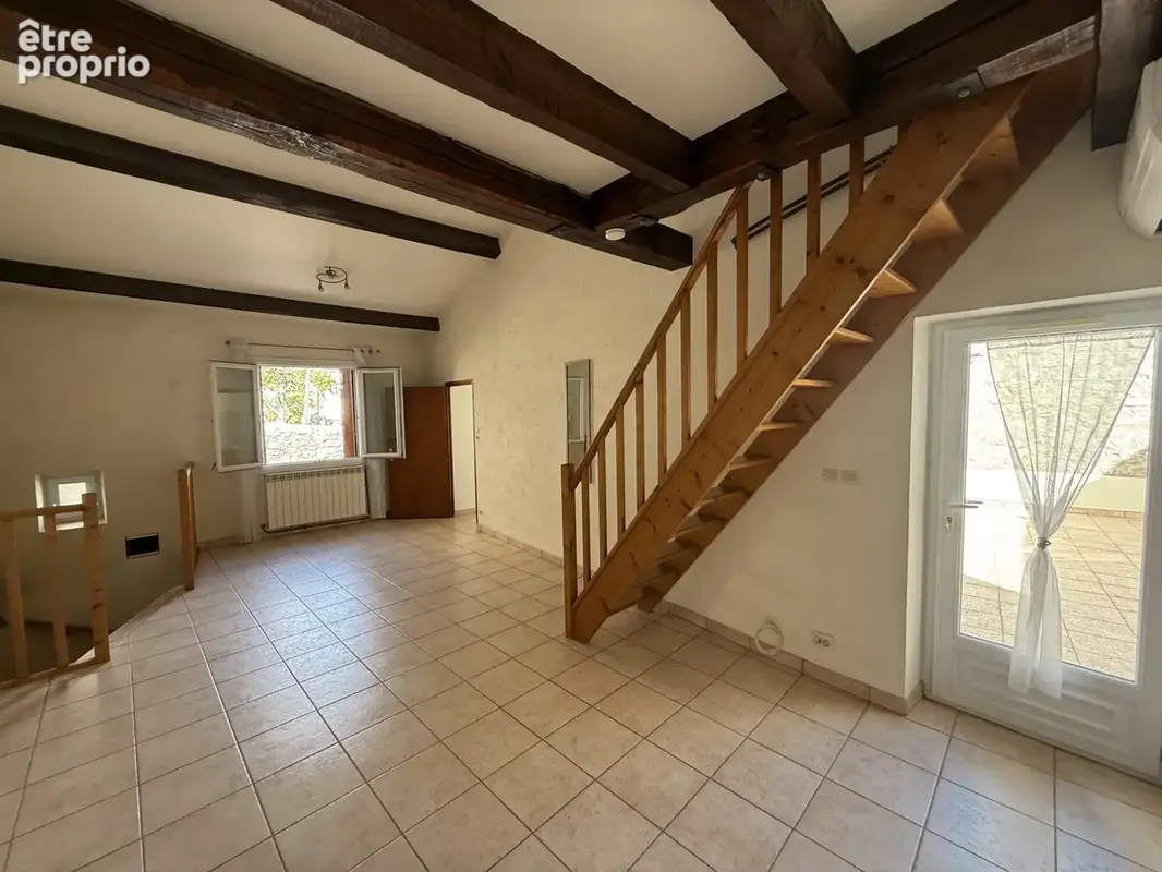 Maison en pierres 3 chambres terrasse dependances - photo 2