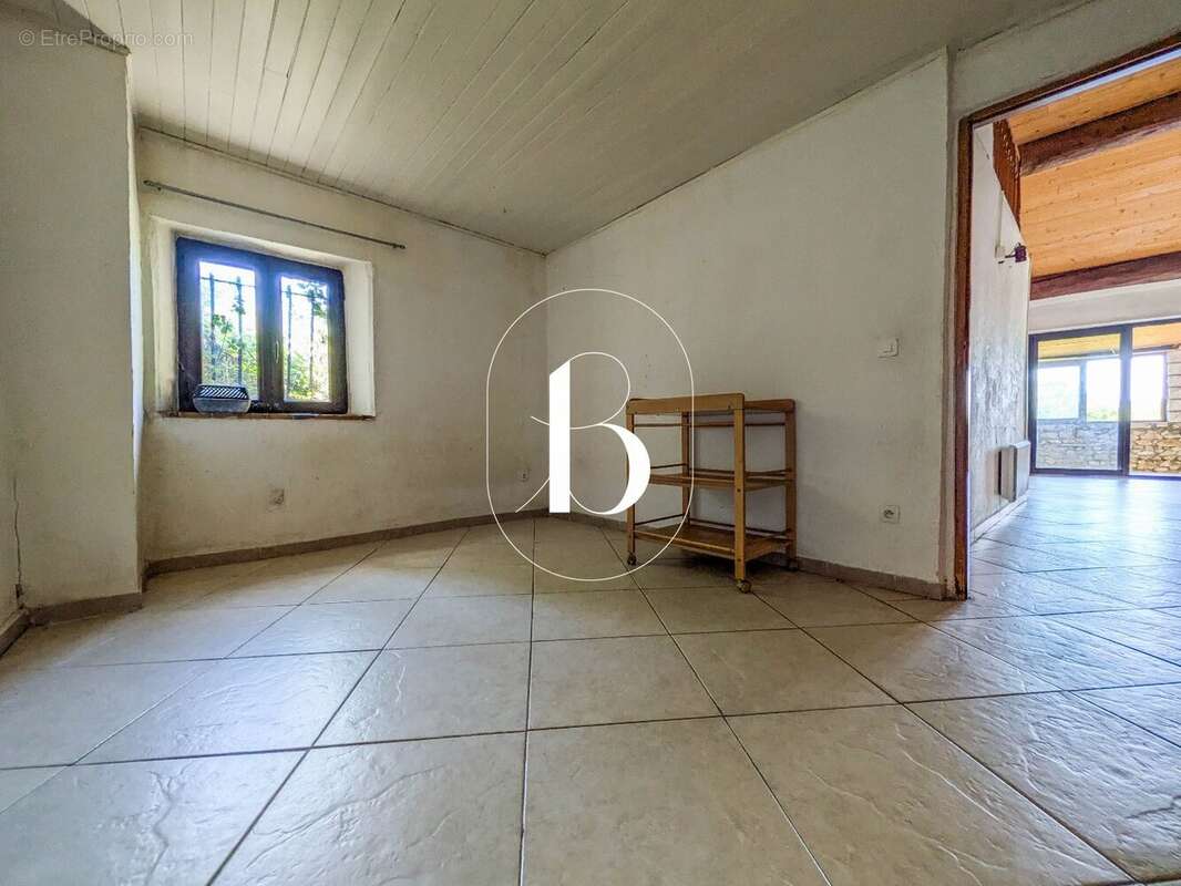 Maison 87 m² à Barjac  - photo 13